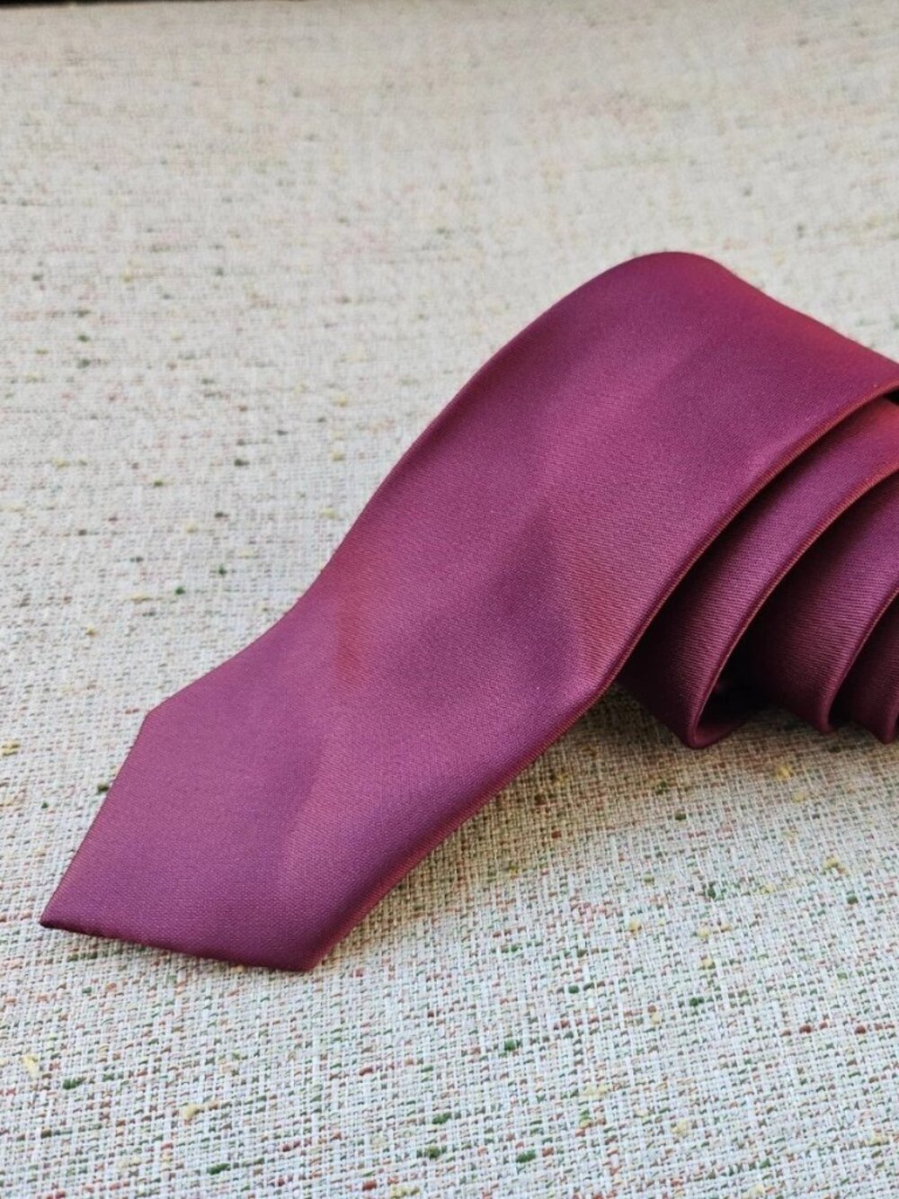 Goldman Men Tie Burgundy Tone Necktie Classic Slim Fit Skinny Fashion Tie